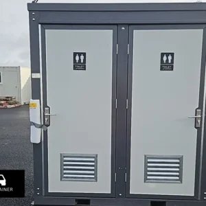 unbenutzte Doppeltoilette